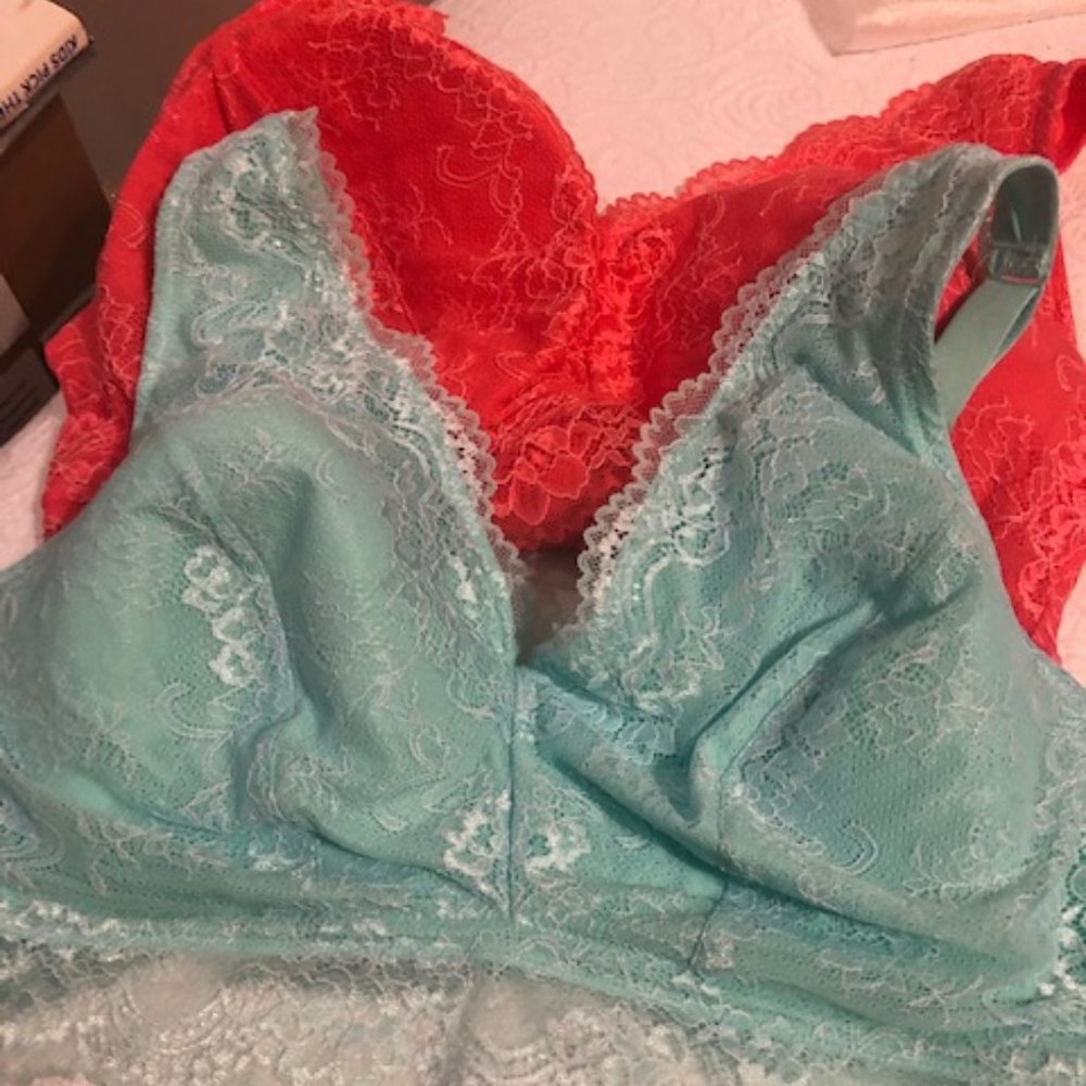 Lace bras, nwt
